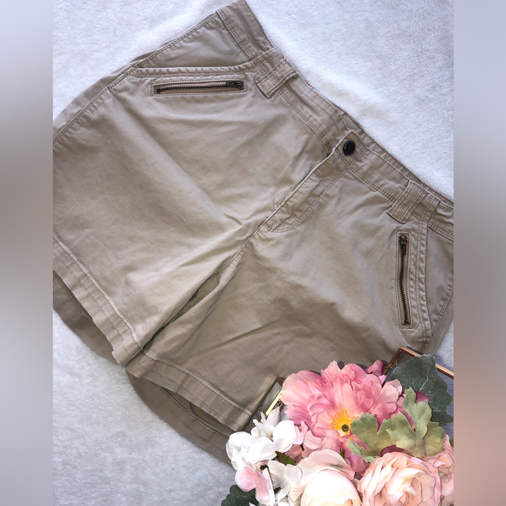 Lee Women's Cargo Shorts - Tan